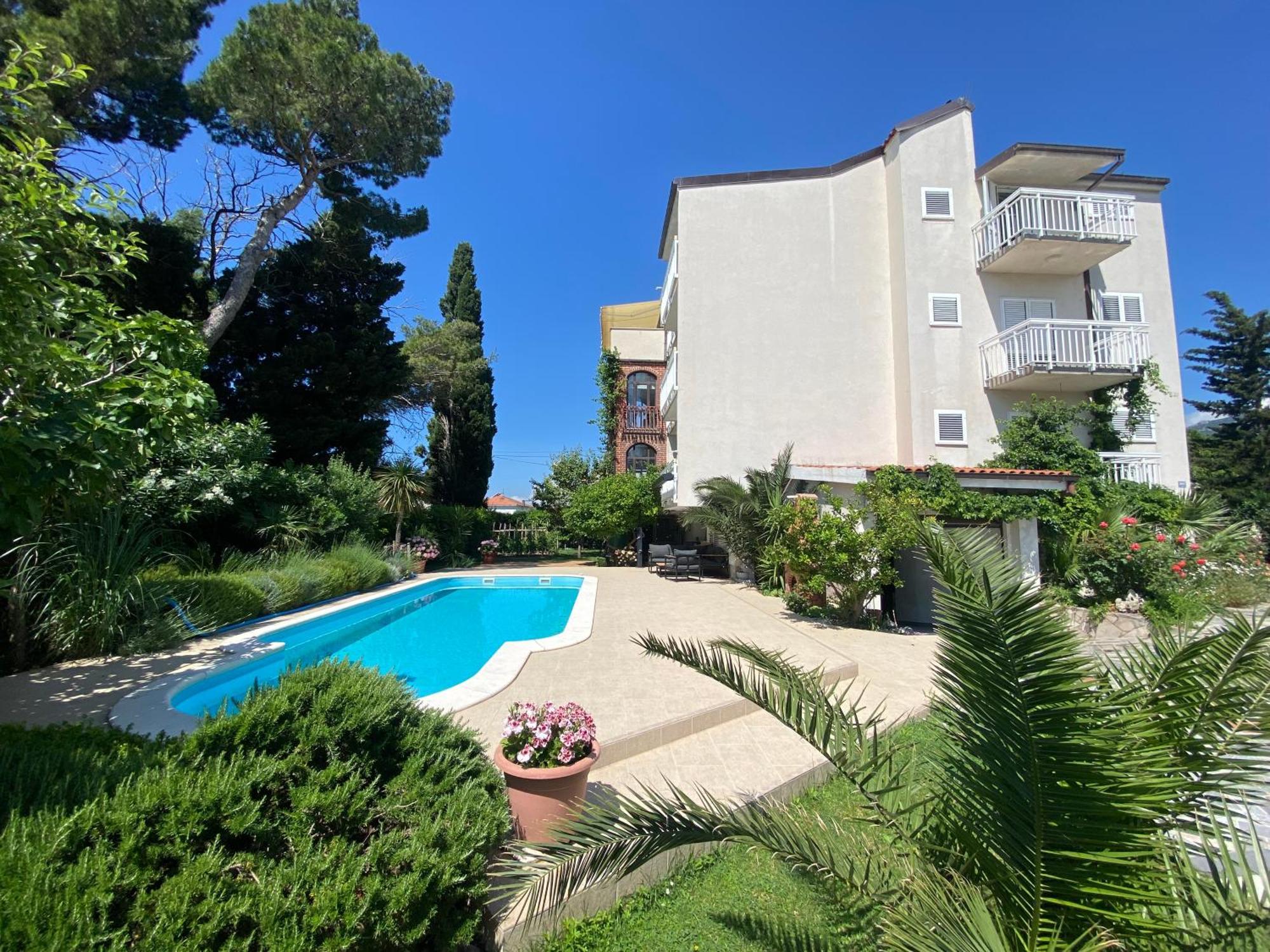Villa Flora Kaštela Esterno foto