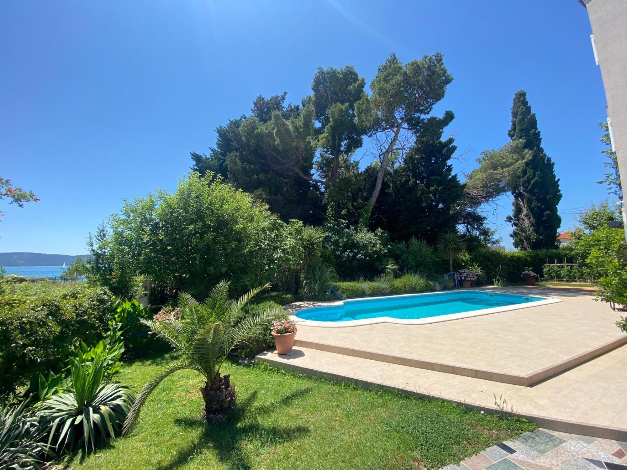 Villa Flora Kaštela Esterno foto