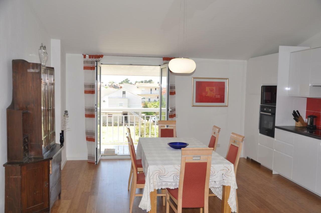 Villa Flora Kaštela Esterno foto
